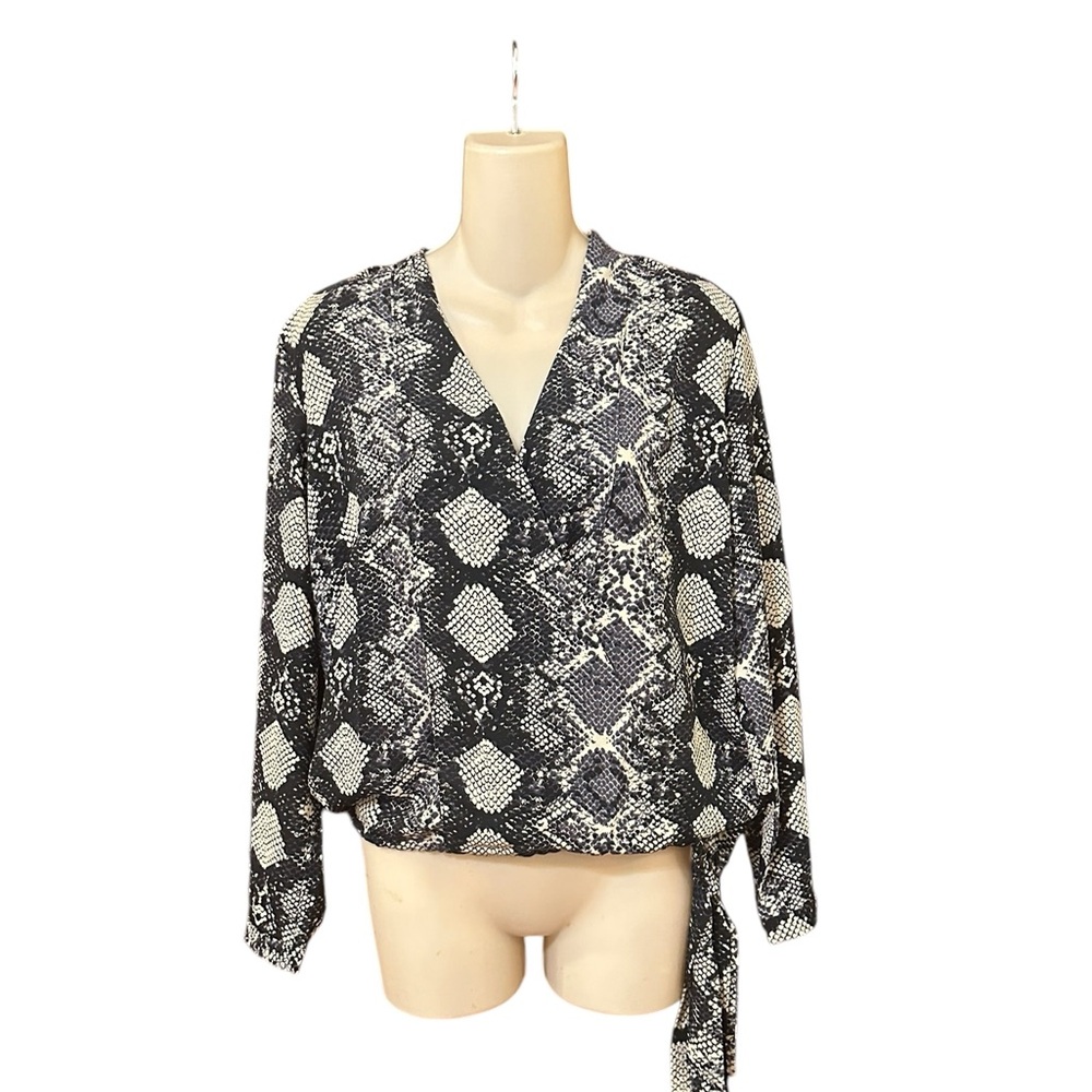 revolve | three eighty two‎ Stella Surplice Blouse NWT